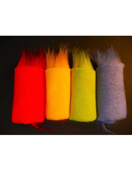 Balíček kožešin duhový mix – 4× cca 24 × 24 cm, pestré barvy a různé textury